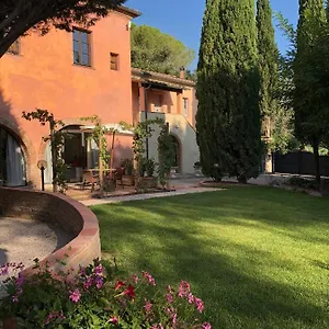 Borgo Dolciano , Chiusi Italia